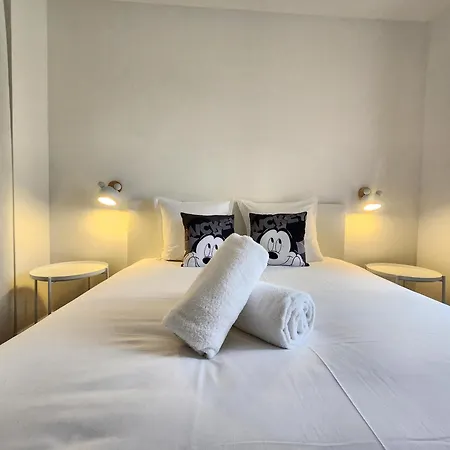 Mickey M'house, Centre Ville, *